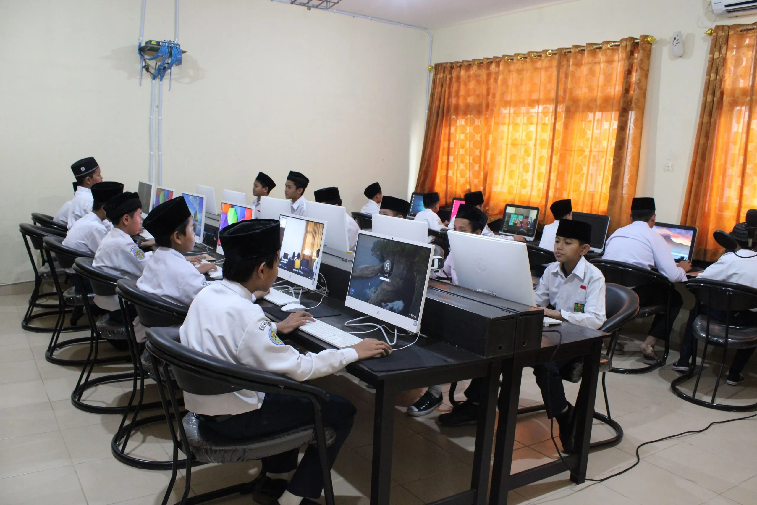 Laboratorium Komputer Multimedia